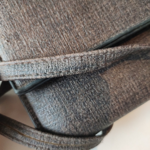 zingpin sling bag - Picture 10 of 14